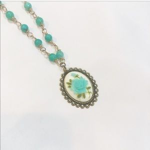 GOLD& MINT GREEN ROSE NECKLACE